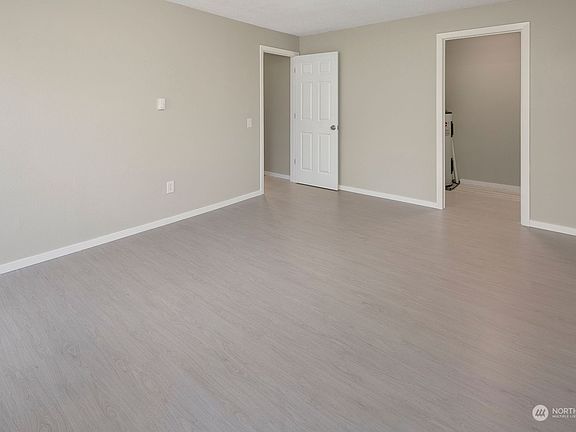 3rd image of 14909 56th Ave W #110