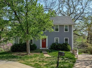 715 NE 55th St, Kansas City, MO 64118