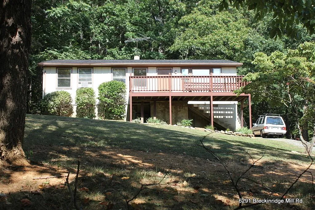 3 bed, 1000 sqft, $1,575 — Photo 1