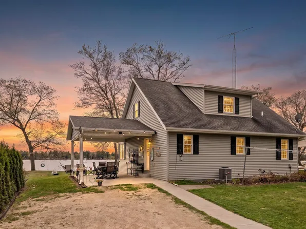 N8067 Tuttle Lake Rd, Neshkoro, WI 54960