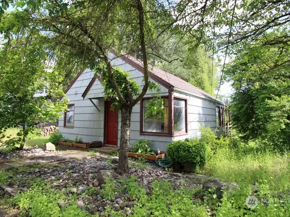 206 Rocky Point Road, Kelso, WA 98626