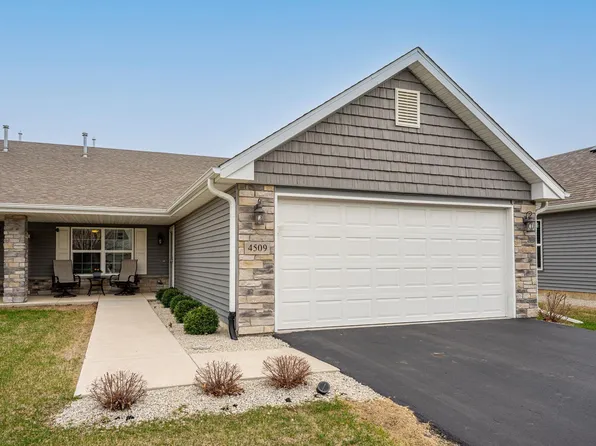 4509 Squaw Valley Dr, Loves Park, IL 61111