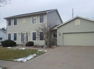 1015 Eastwood St, Holmen, WI 54636