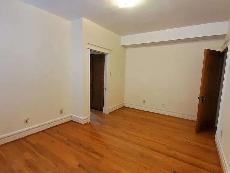 5861 Nina Pl #3W — Photo 14