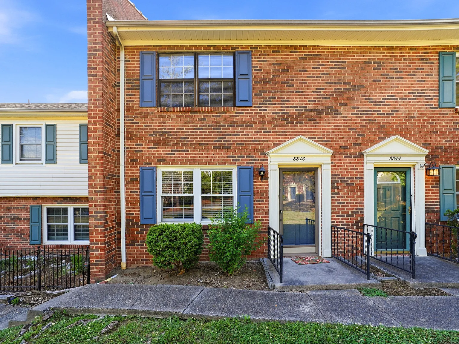 2 bed, 1136 sqft, $1,500 — Photo 2