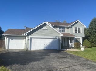 8344 Woodbridge Ln, Machesney Park, IL