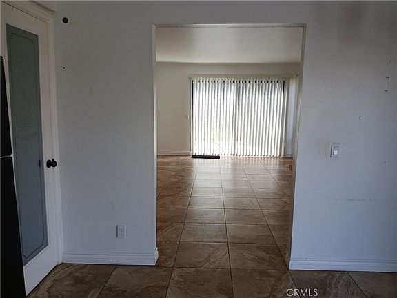 5th image of 44625 La Paz Rd