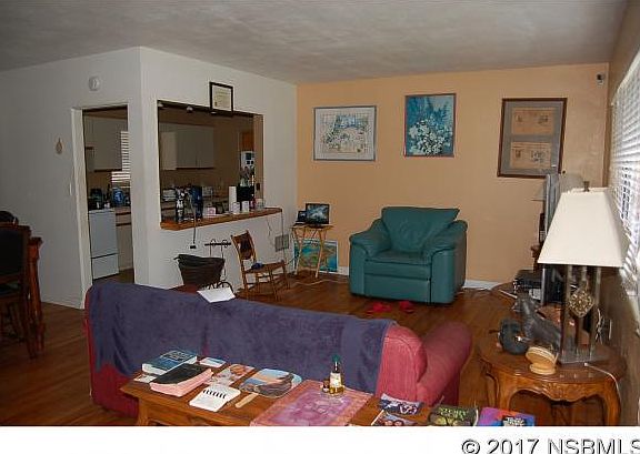 3rd image of 1416 Live Oak St