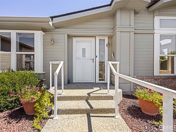 3rd image of 562 Canyon Drive #58