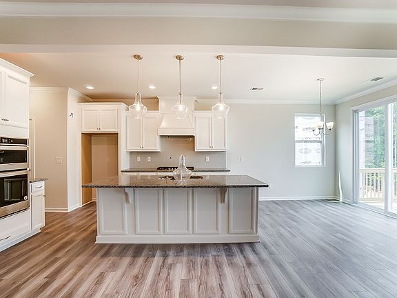 Photo representation of the Nolan plan. Colors, finishes and options will vary.