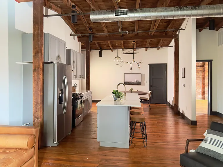 437 W Grant St #302 — Photo 28