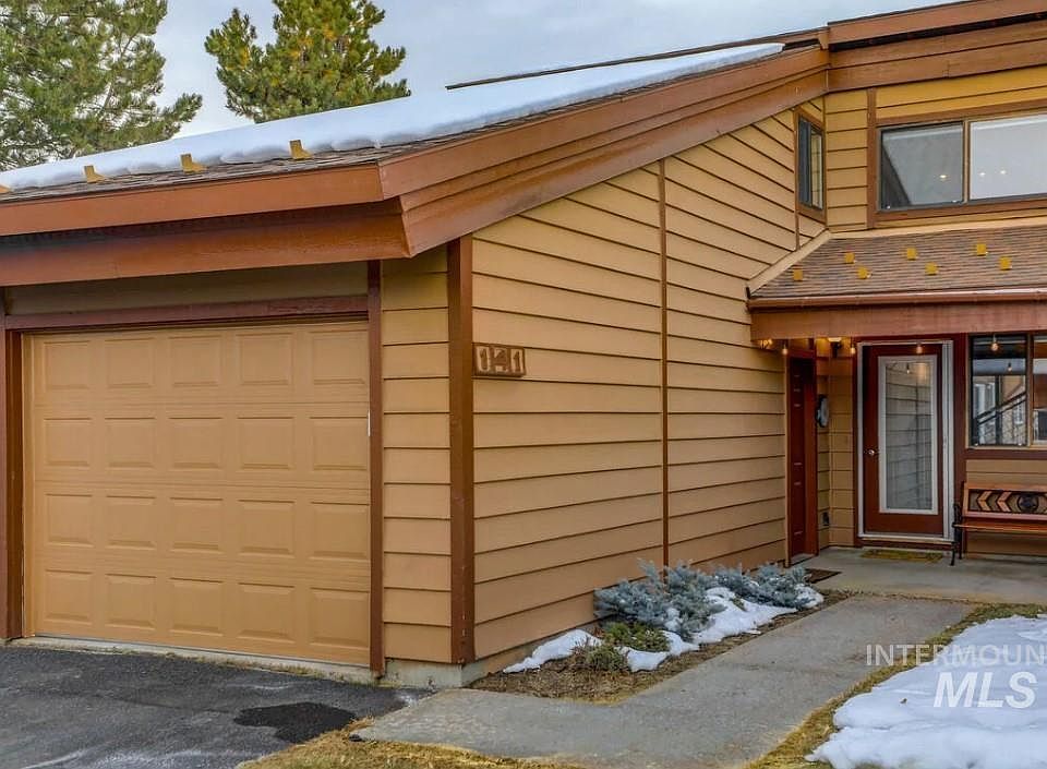 1607 Davis Ave McCall ID Zillow