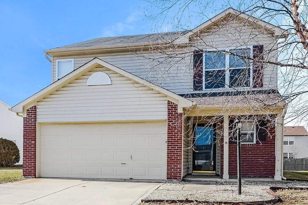 3 bed, 2.5 bath, 1872 sqft, $2,050 — Photo 1
