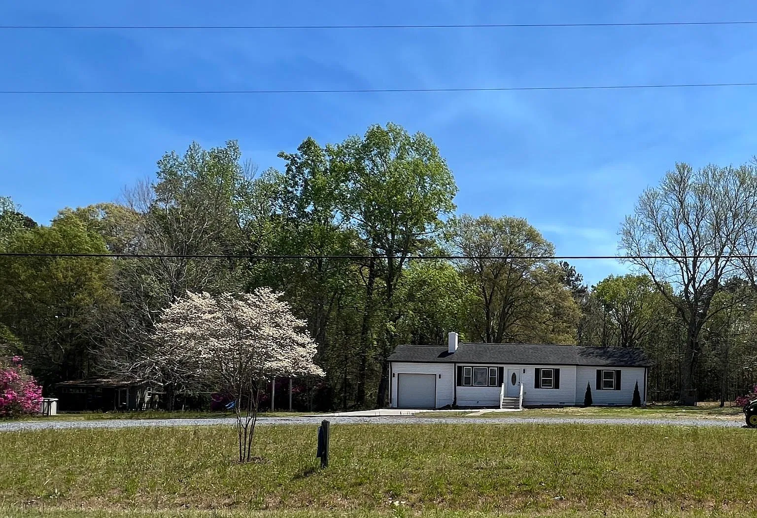 3760 Reid Rd — Photo 1