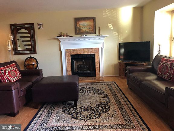 3rd image of 13514 Coates Ln