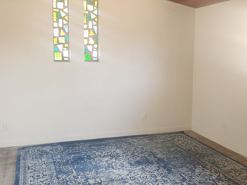 beautiful and large master bedroom