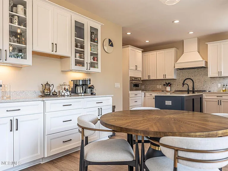 215 Plantation Dr — Photo 7