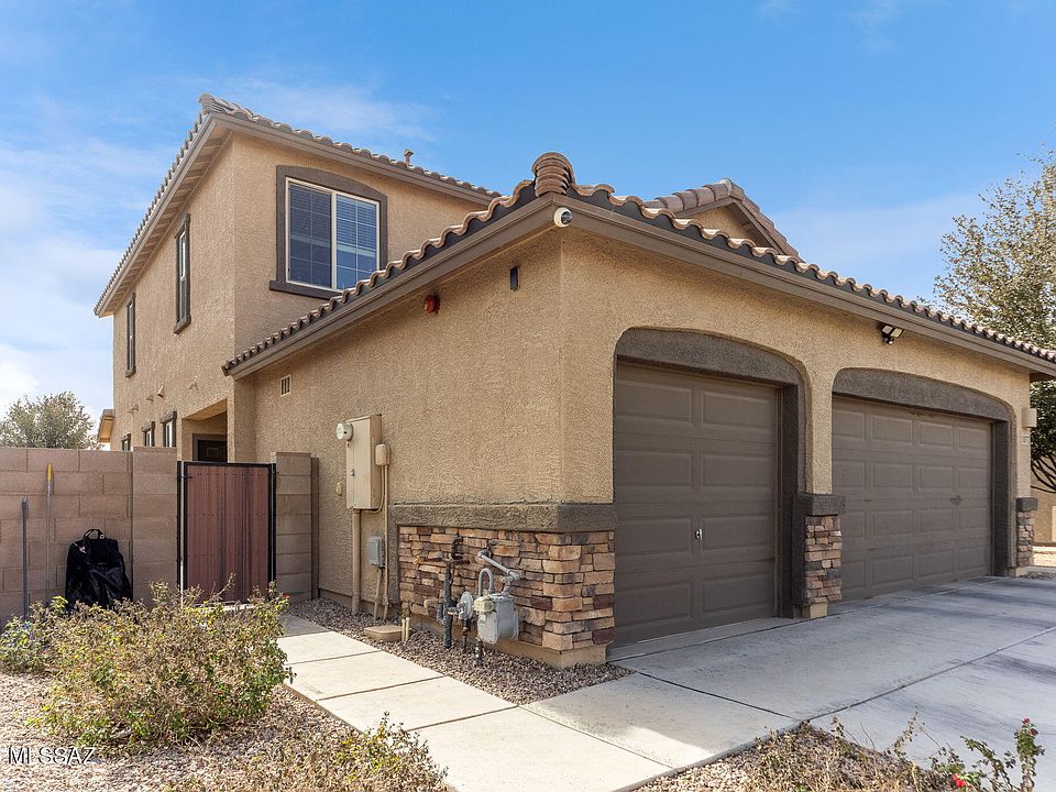 2nd image of 11077 W Riverton Dr