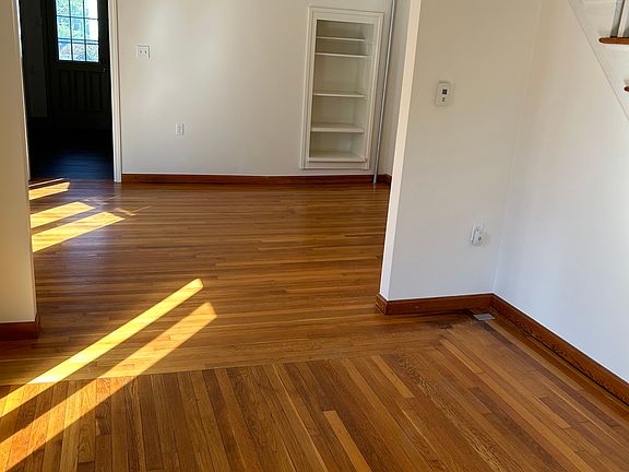 4th image of 271 Glenwood Ave #2
