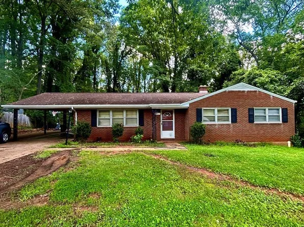 801 Hazelwood Ln, Martinsville, VA 24112