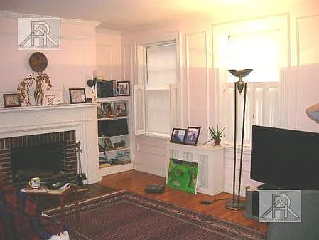 369 Tappan St #10 — Photo 3