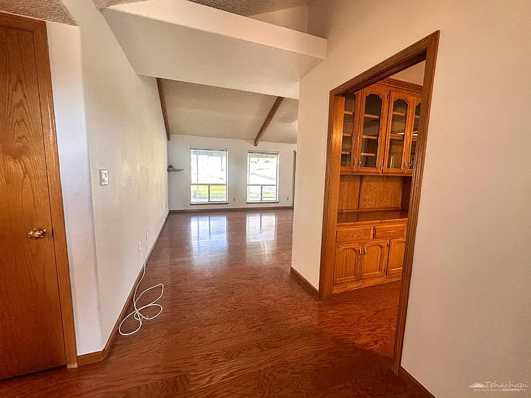 28301 Bear Valley Rd — Photo 4