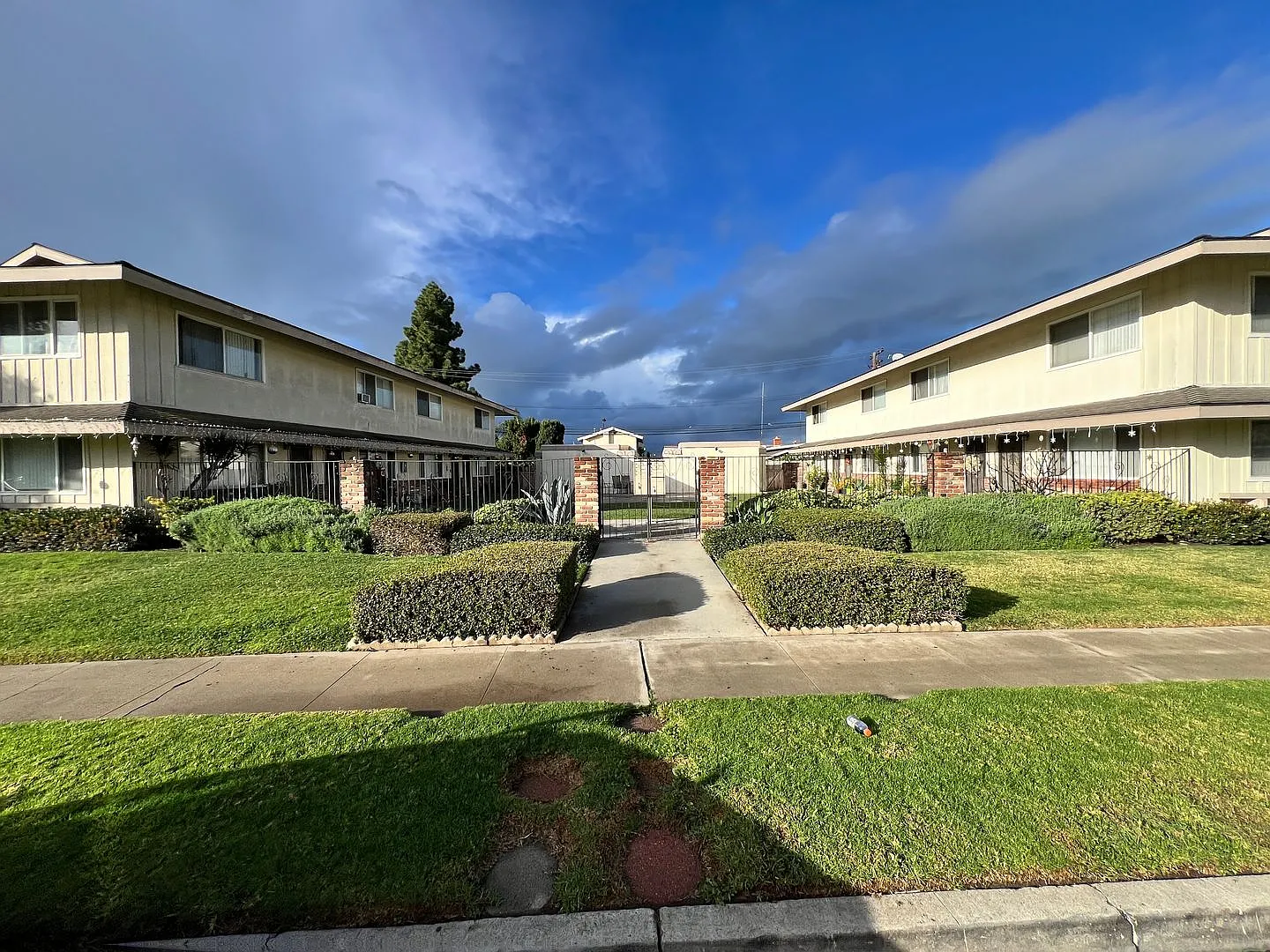 BAILEY12161 — Photo 1