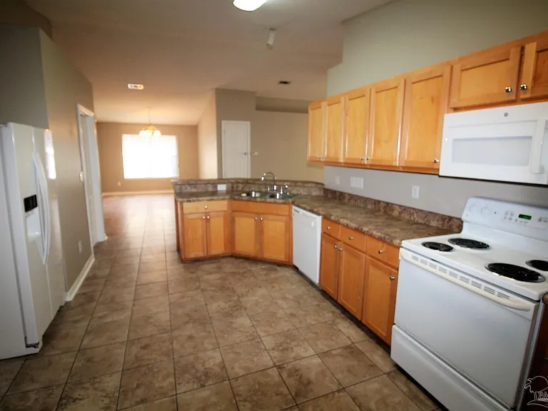 6533 Key West Rd — Photo 9