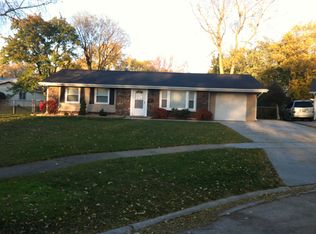 305 Fermi Ct, Schaumburg, IL