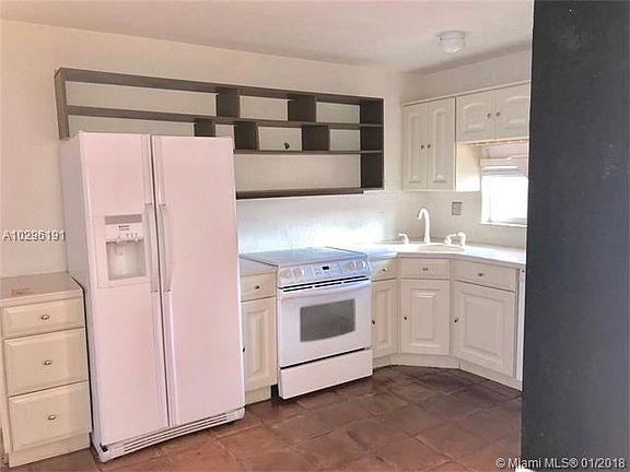 5th image of 371 S Hollybrook Dr APT 108