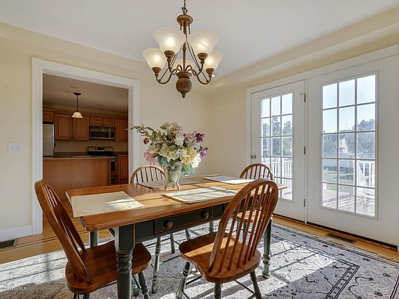 3rd image of 234 Seaman Ave