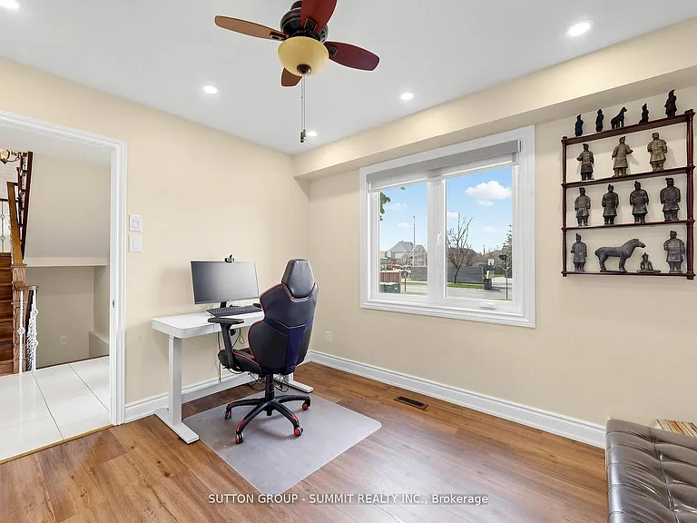 3485 Cawthra Rd — Photo 17