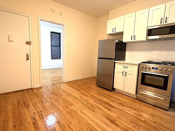 3rd image of 426 E 77th St APT 3RE