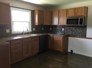 226 Linden Ct, Brooklyn, IA 52211