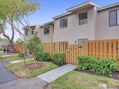 5084 S University Dr, Fort Lauderdale, FL, 33328