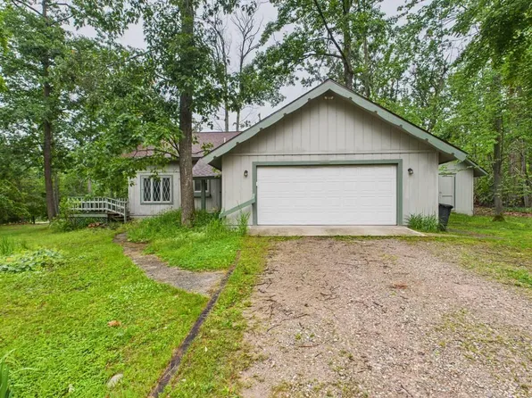 5589 Algonquin Rd, Gaylord, MI 49735