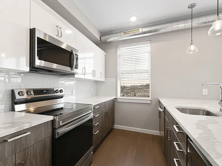 4649 Umbria St #301 — Photo 8