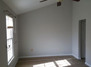 4106 Hampstead Ln, Woodbridge, VA 22192