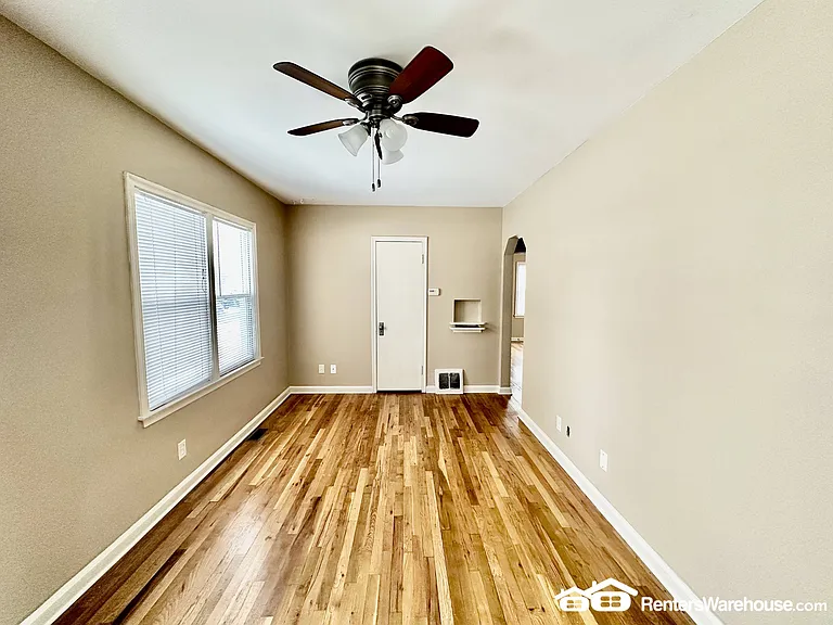 3822 52nd St — Photo 6