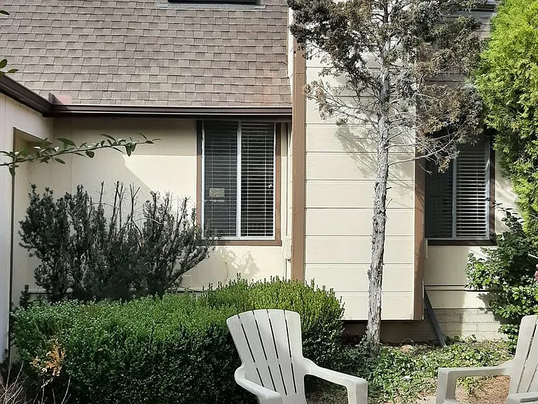 525 Oak St — Photo 21