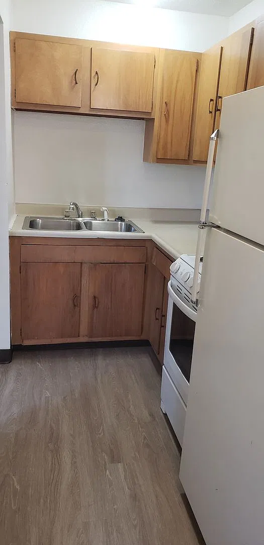 James Court — Photo 4