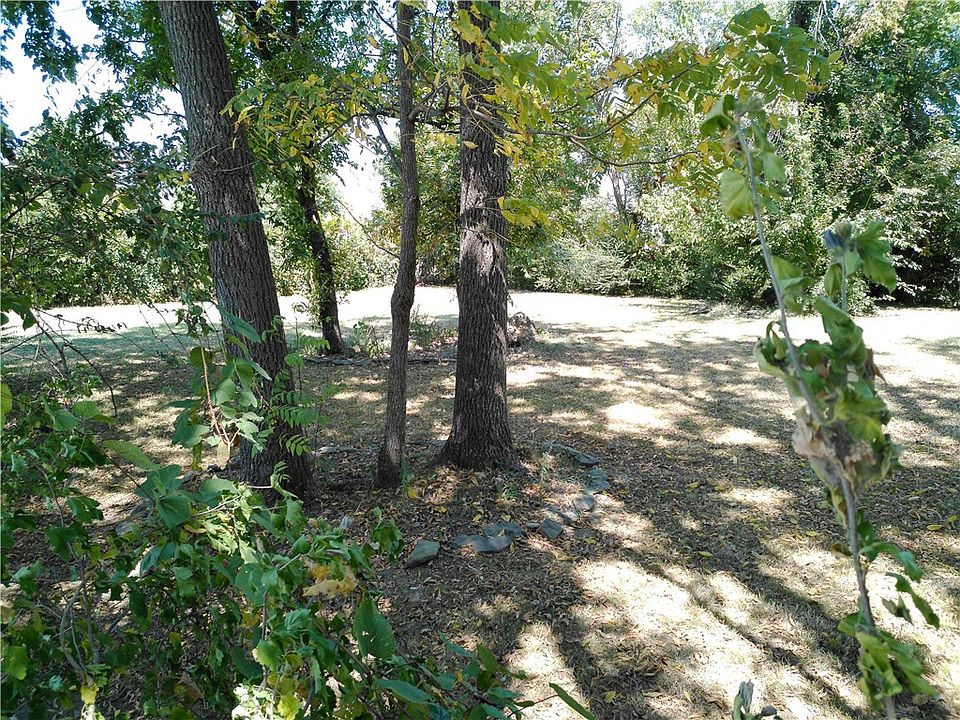 2nd image of LOT 3 S 5th St
