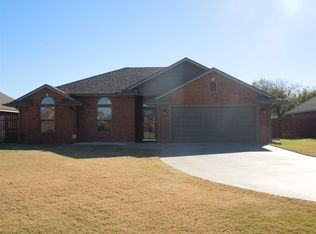 104 E C Ave, Cache, OK 73527