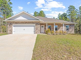 148 Wildwood Lakes Dr, Defuniak Springs, FL 32435
