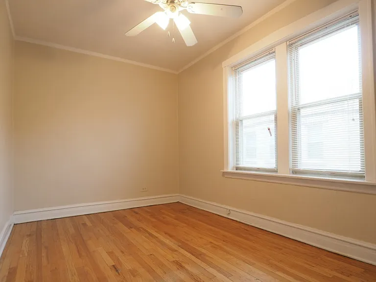 2948 W Belle Plaine Ave #1 — Photo 7