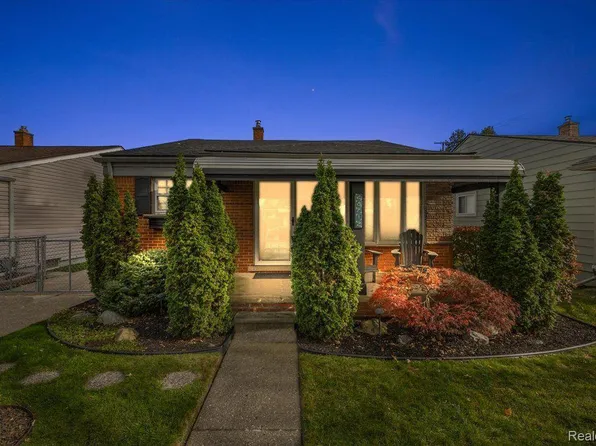 28712 Townley St, Madison Heights, MI 48071