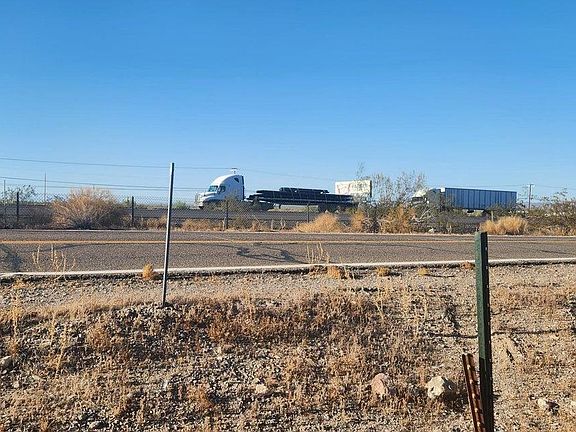 2nd image of 1925 W DOME ROCK Road W #0