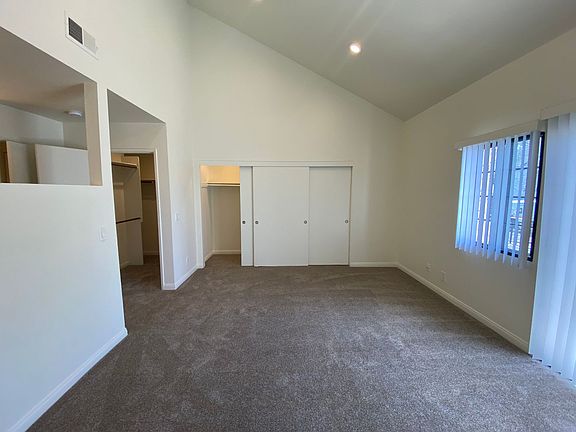 5th image of 4104 Eucalyptus Ln