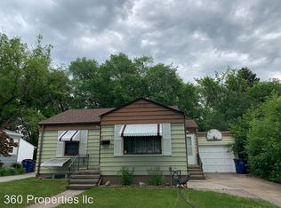 920 12th St S, Moorhead, MN 56560