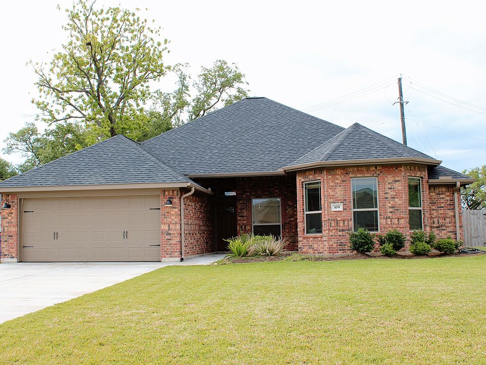 1st image of 109 Blue Jay Dr